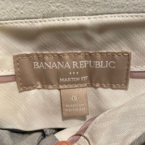 Banana republic light gray slacks￼ - Picture 3 of 12